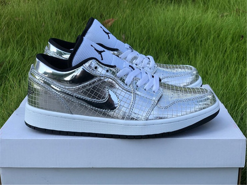 AJ1 low_ silver color matching_ number 553558 001. full code shipment 36--45-4d74e6d9